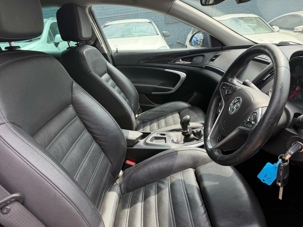 Vauxhall Insignia Tech Line Cdti Ecoflex Ss 5-Door Black #10