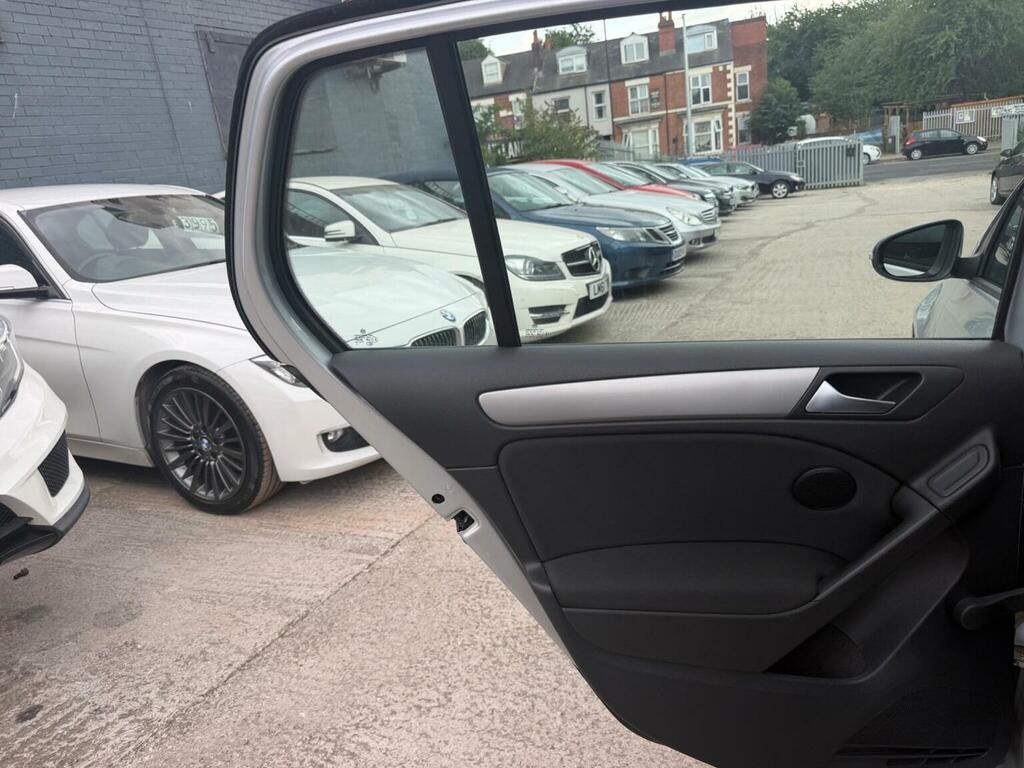 Volkswagen Golf 1.6 Se Tdi Bluemotion Technology 103 Bhp Black #25