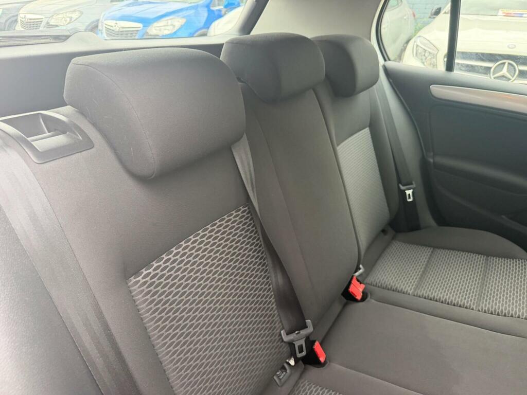 Volkswagen Golf 1.6 Se Tdi Bluemotion Technology 103 Bhp Black #22