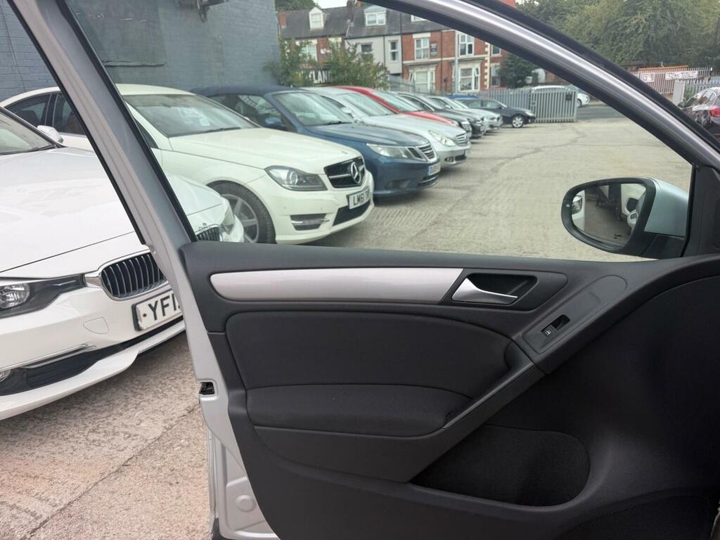 Volkswagen Golf 1.6 Se Tdi Bluemotion Technology 103 Bhp Black #14