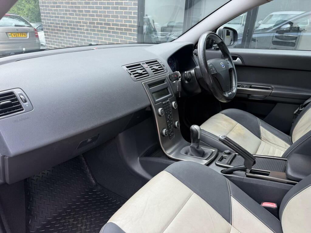 Volvo S40 1.6D Drive S Euro White #16