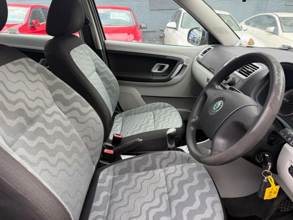 Skoda Fabia Estate Silver #10