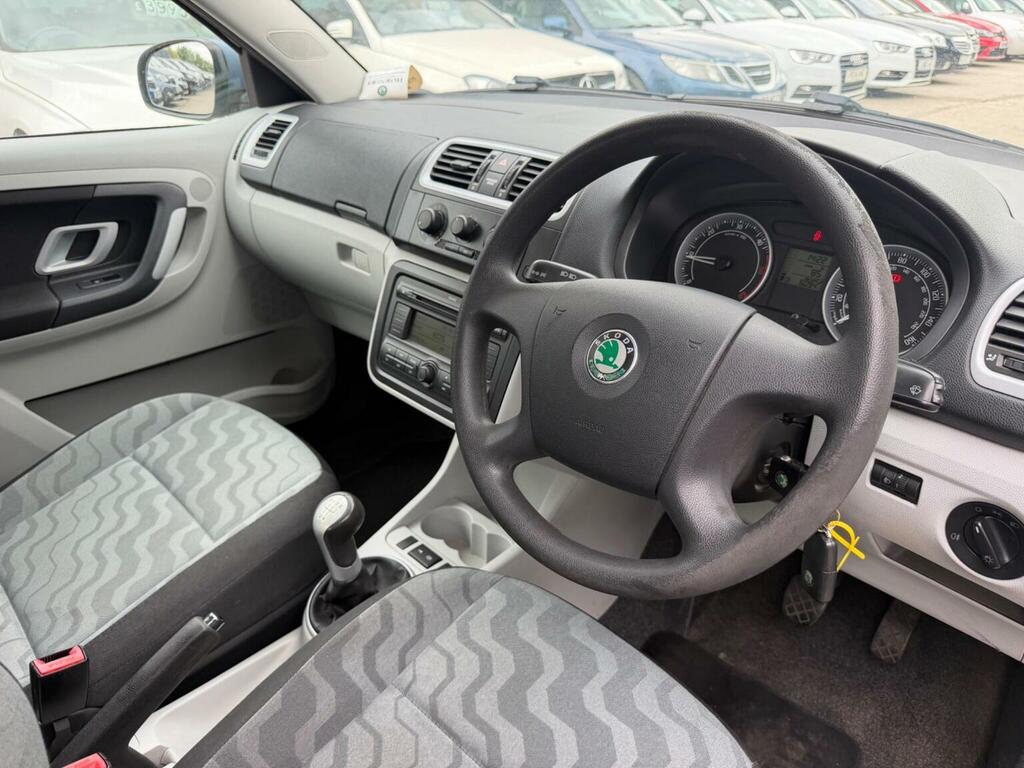 Skoda Fabia Estate Silver #11
