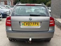 Skoda Octavia 1.6 Ambiente Fsi 114 Bhp Silver #33