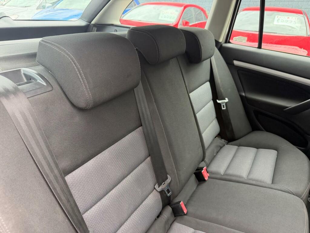 Skoda Octavia 1.6 Ambiente Fsi 114 Bhp Silver #20