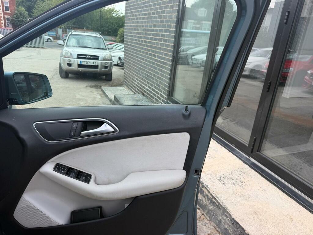 Mercedes-Benz B Class B180 Blueefficiency Se 5-Door Grey #9