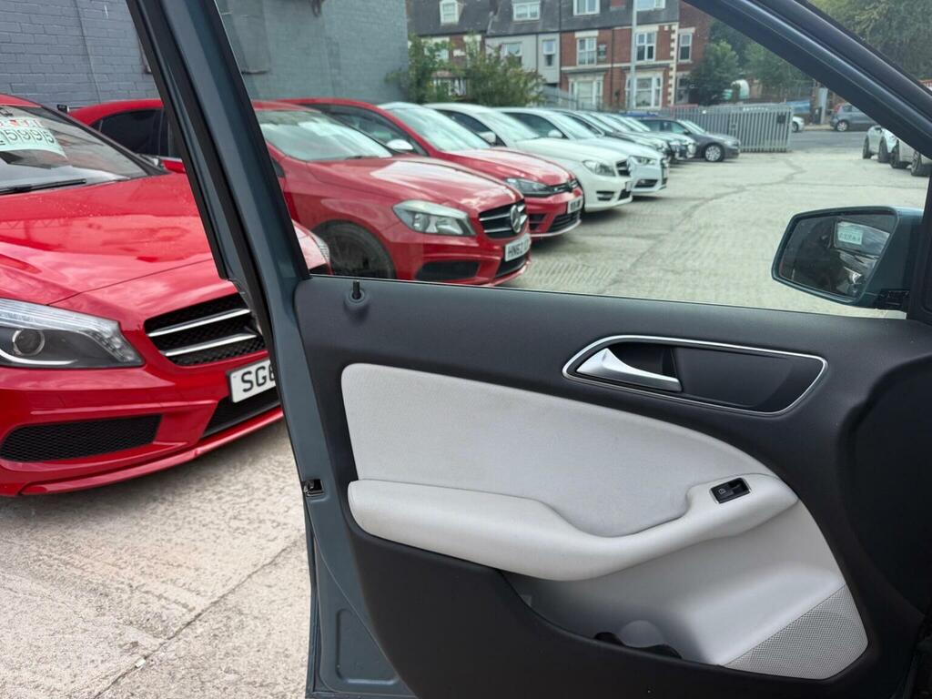 Mercedes-Benz B Class B180 Blueefficiency Se 5-Door Grey #14