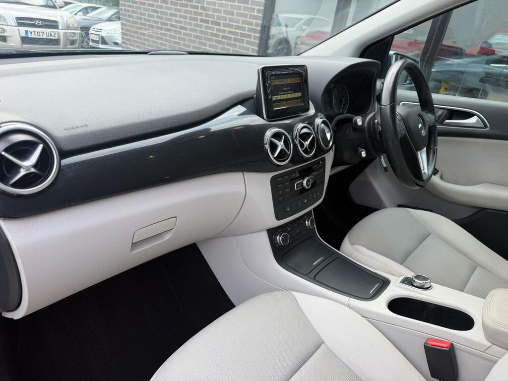 Mercedes-Benz B Class B180 Blueefficiency Se 5-Door Grey #16