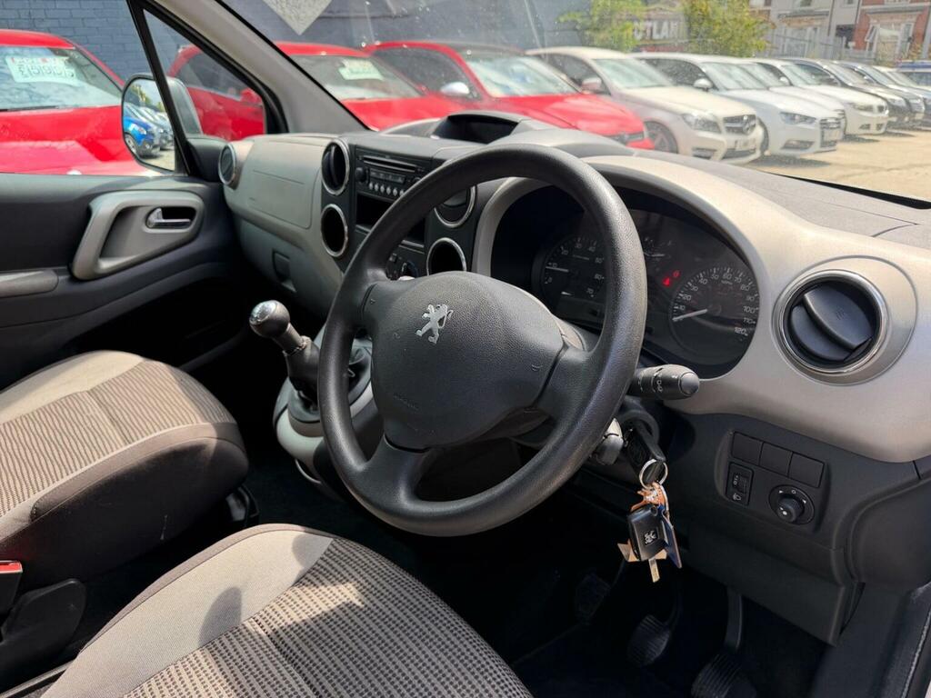 Peugeot Partner Tepee 1.6Hdi 90 Tepee S Grey #11