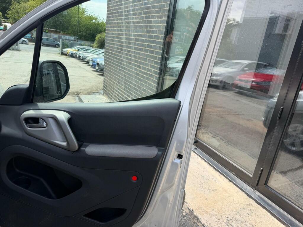 Peugeot Partner Tepee 1.6Hdi 90 Tepee S Grey #9