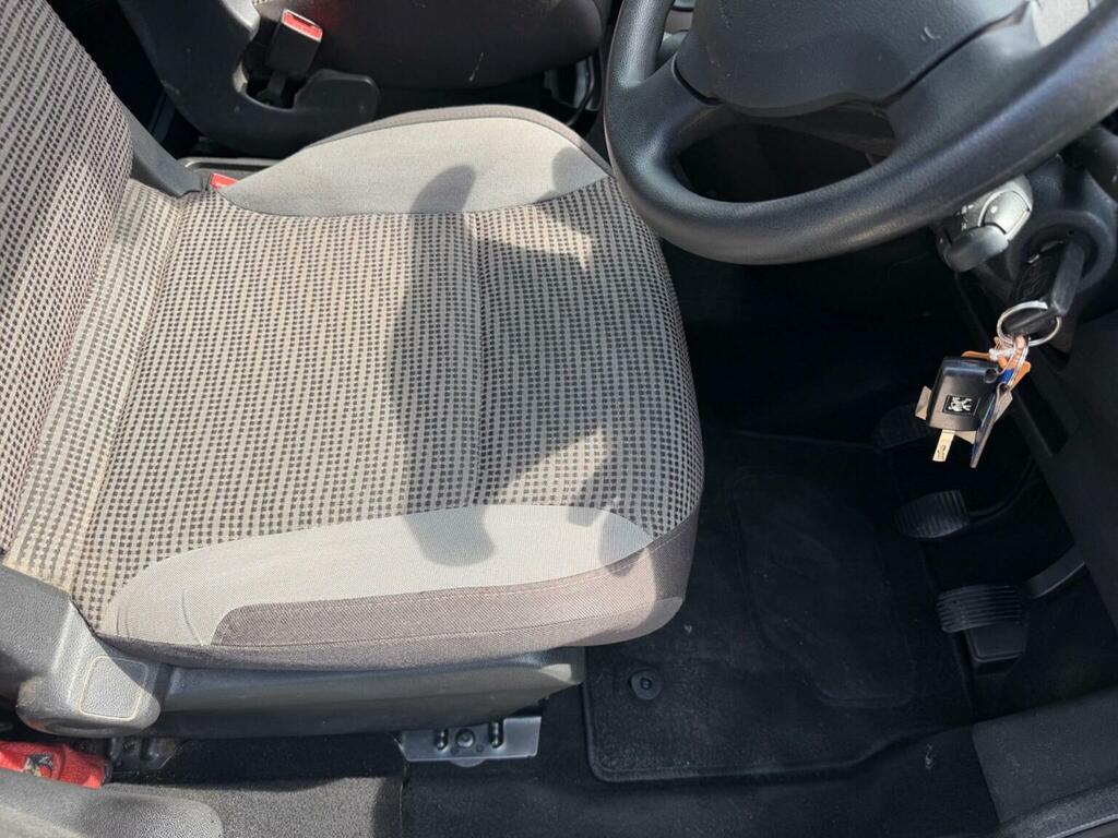 Peugeot Partner Tepee 1.6Hdi 90 Tepee S Grey #13