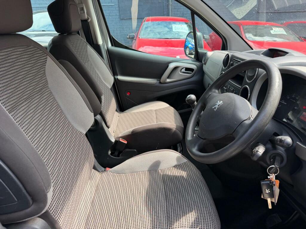 Peugeot Partner Tepee 1.6Hdi 90 Tepee S Grey #10