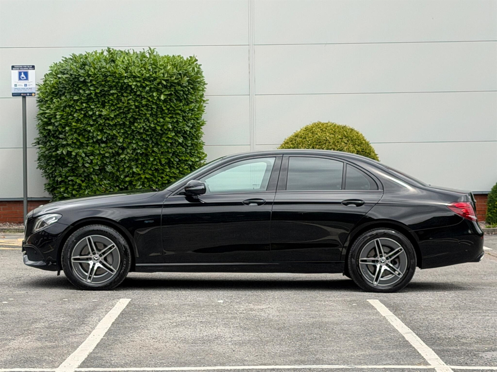 Mercedes-Benz E Class Estate 2.0 E300de 13.5Kwh Amg Line G-tronic Euro Black #25