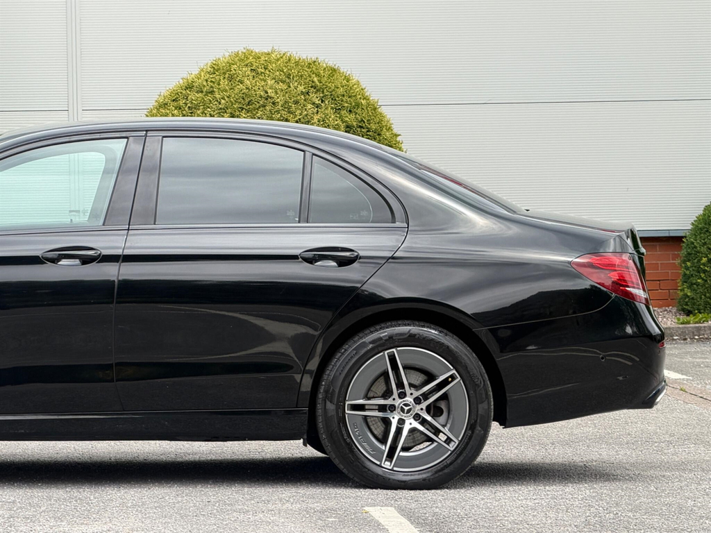 Mercedes-Benz E Class Estate 2.0 E300de 13.5Kwh Amg Line G-tronic Euro Black #24
