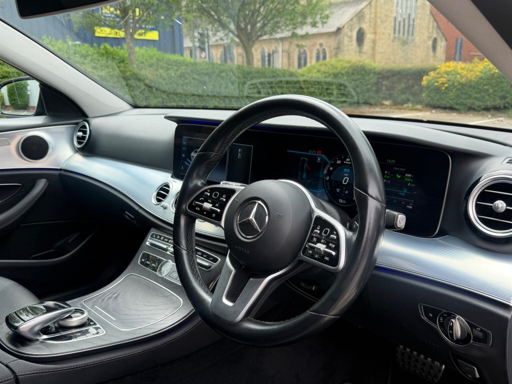 Mercedes-Benz E Class Estate 2.0 E300de 13.5Kwh Amg Line G-tronic Euro Black #10