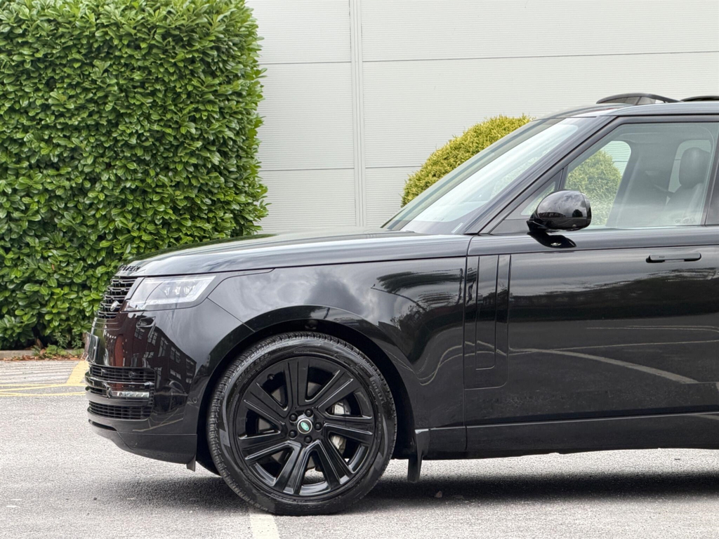 Land Rover Range Rover 2.0 D200 Dynamic Se 2025 Black #17