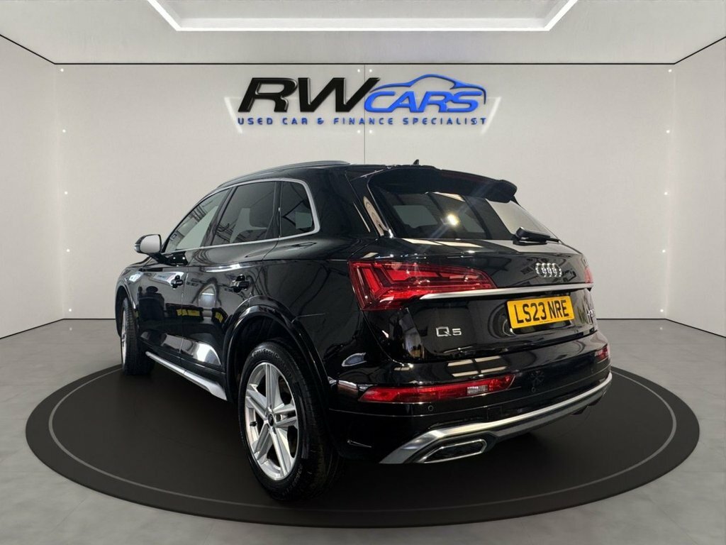 Audi Q5 2L S Line Black #3