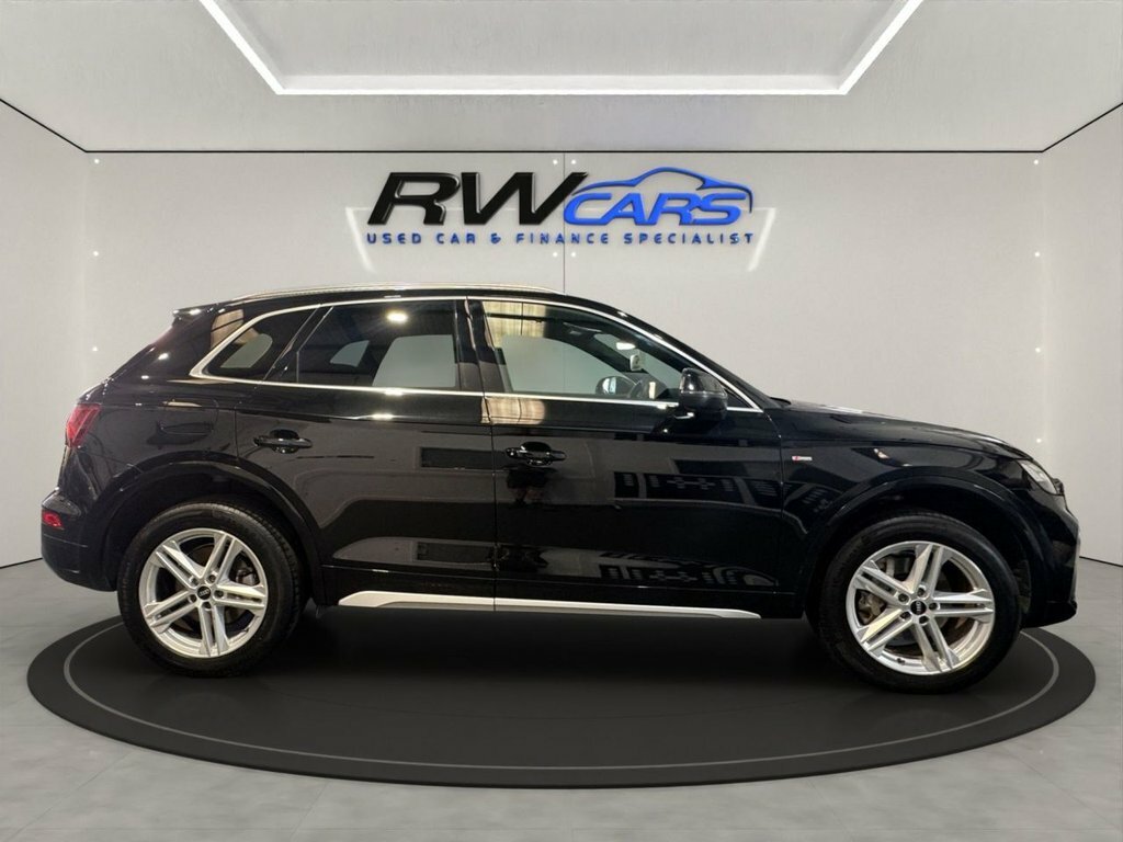 Audi Q5 2L S Line Black #6