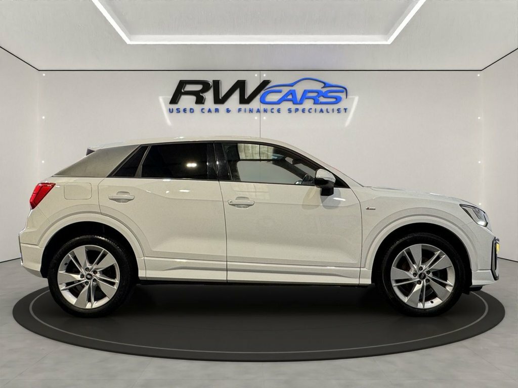 Audi Q2 1.5L S Line White #4