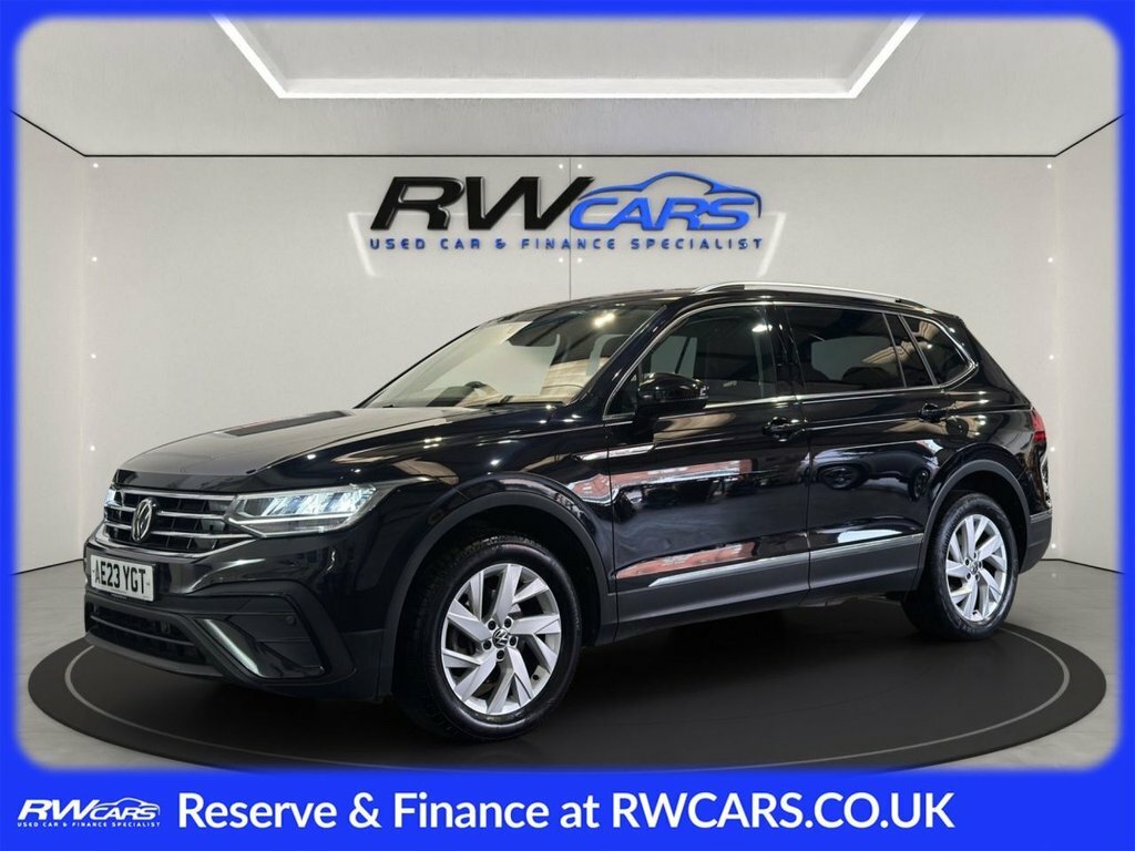 Volkswagen Tiguan Allspace 1.5L Life Black