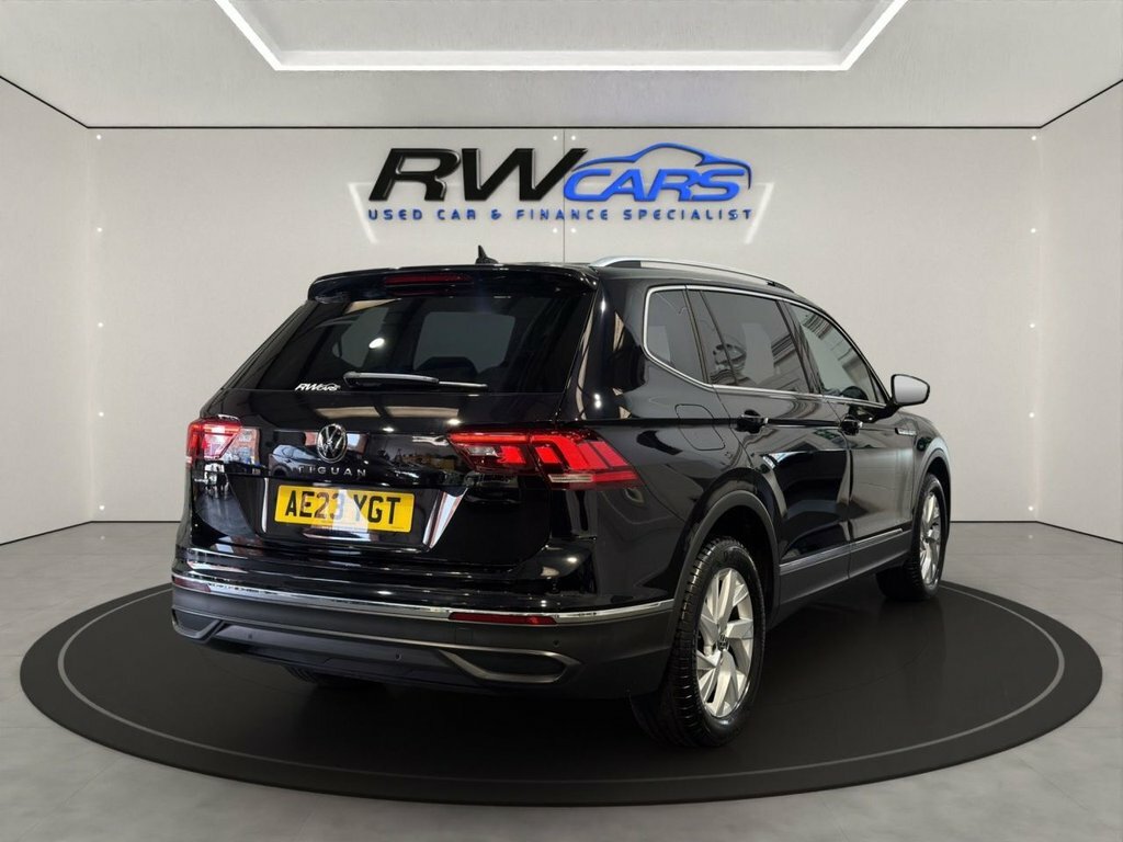 Volkswagen Tiguan Allspace 1.5L Life Black #5