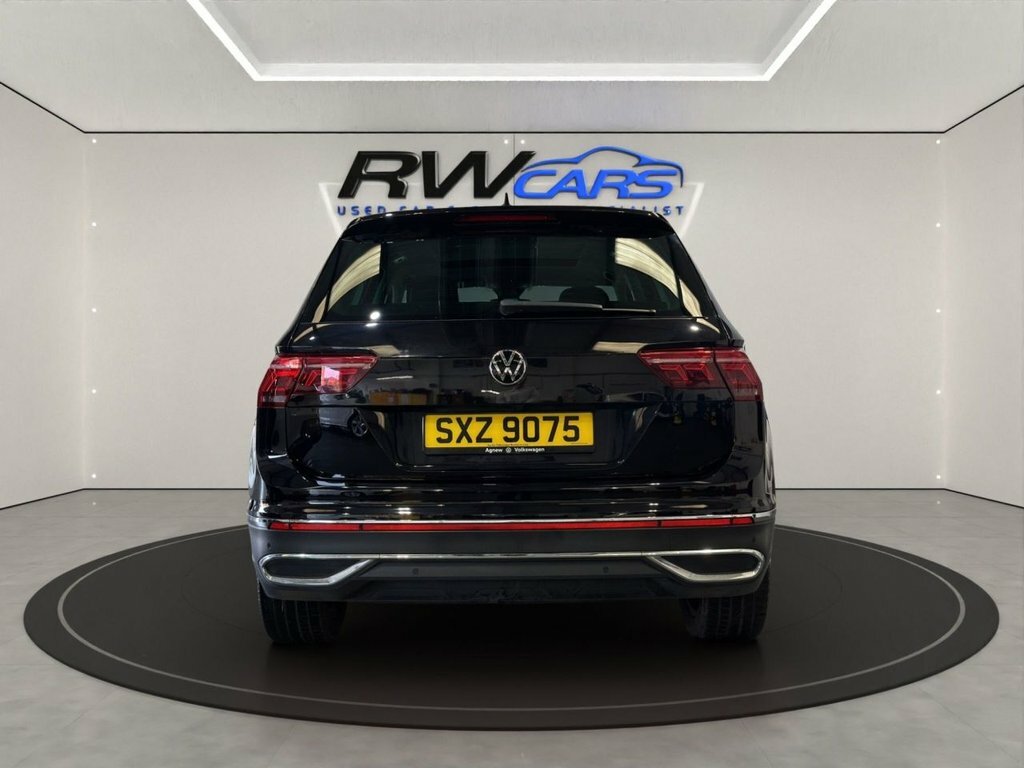 Volkswagen Tiguan 2L Elegance Black #3