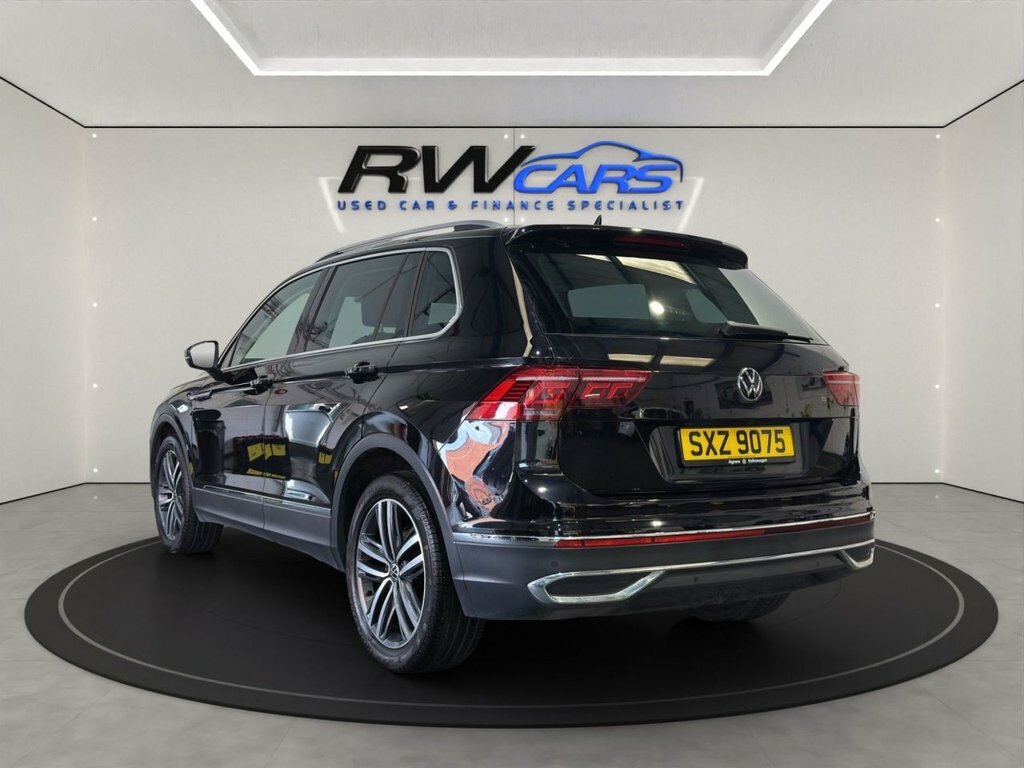 Volkswagen Tiguan 2L Elegance Black #2