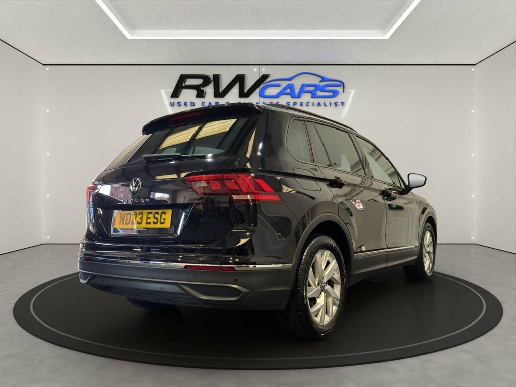 Volkswagen Tiguan 2L Life ND23ESG Black #5