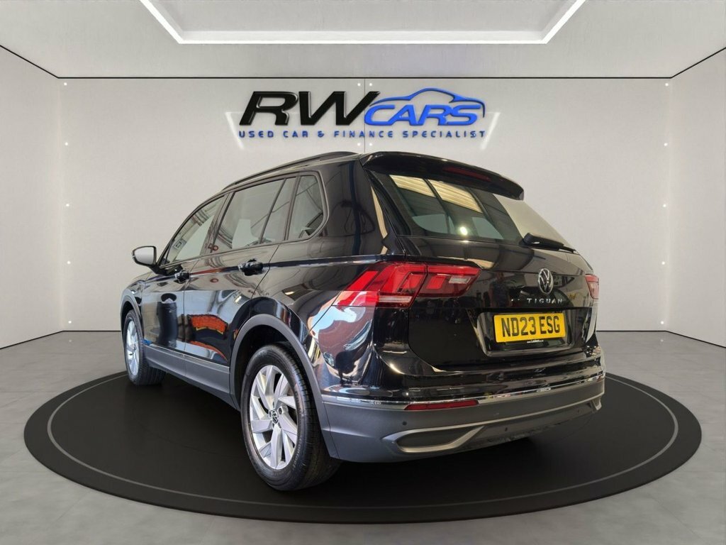 Volkswagen Tiguan 2L Life ND23ESG Black #3