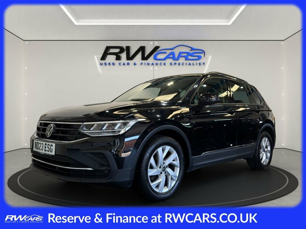 Volkswagen Tiguan 2L Life Black