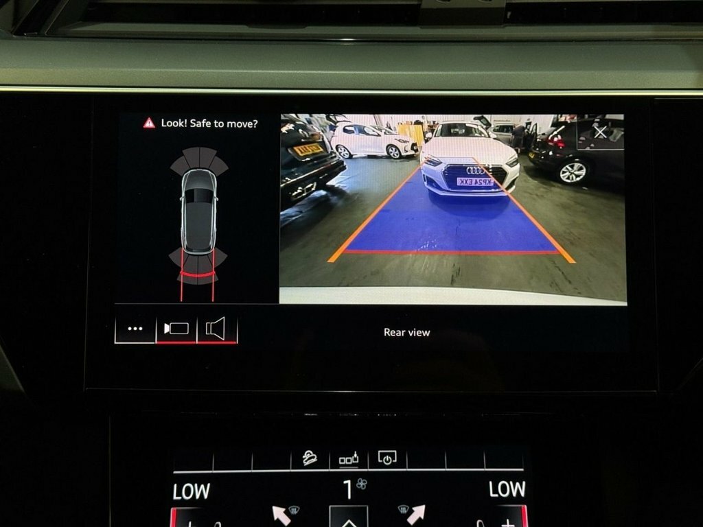 Audi E-tron E-tron 55 Quattro Blue #9