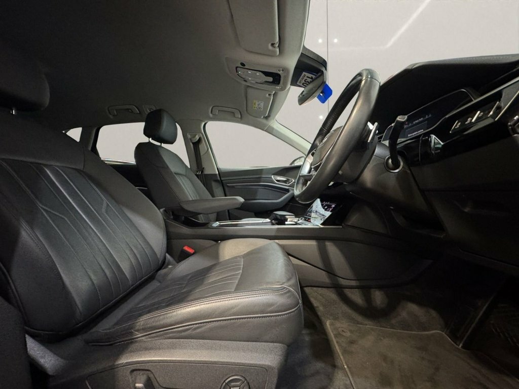 Audi E-tron E-tron 55 Quattro Blue #19