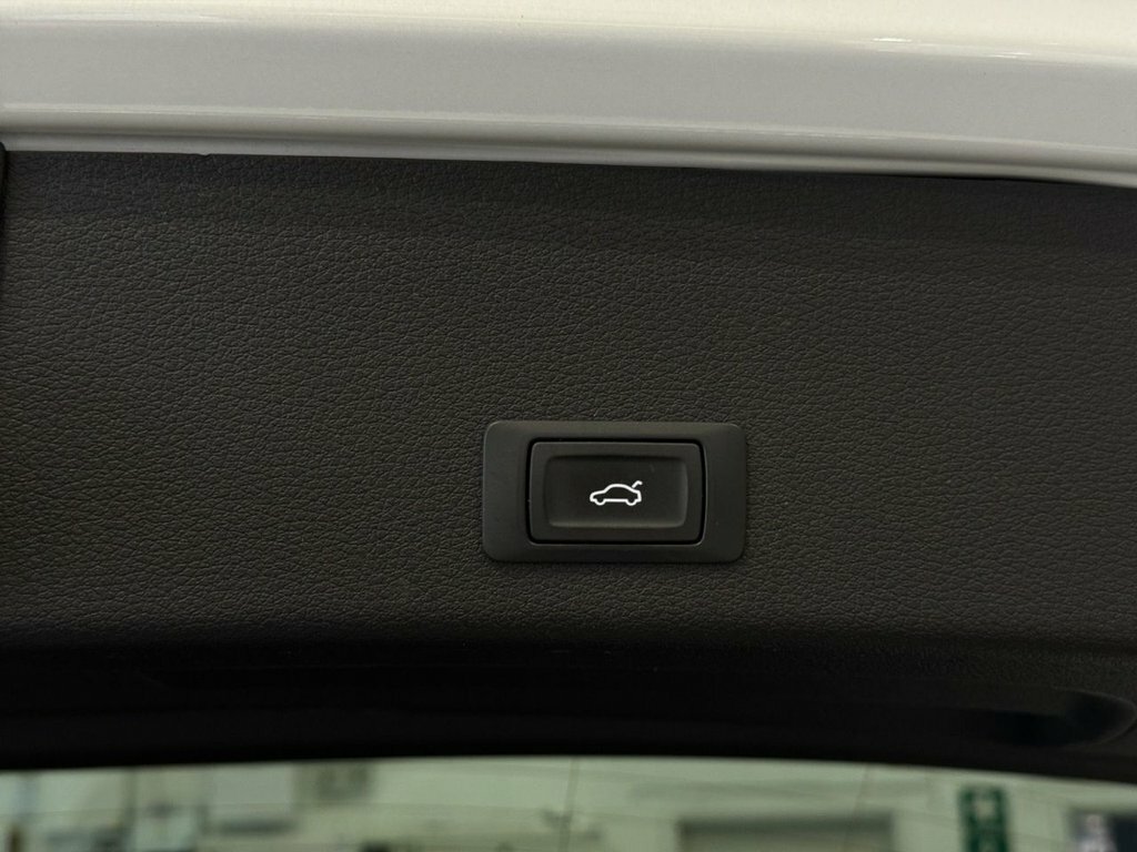 Audi E-tron E-tron 55 Quattro Blue #23