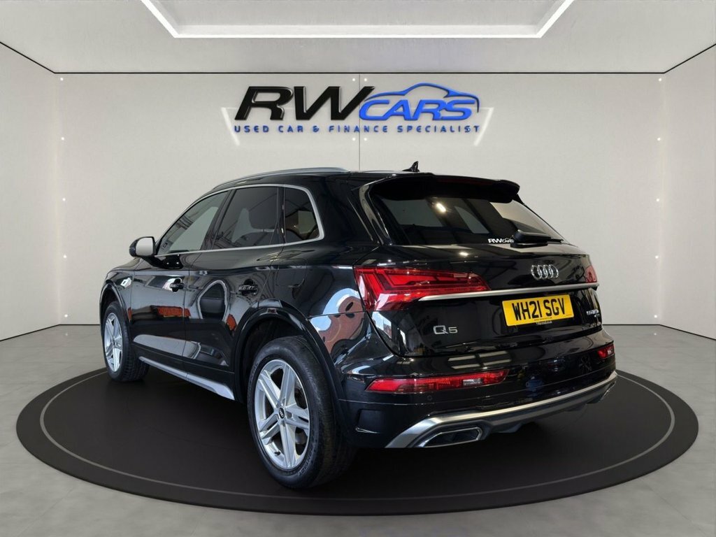 Audi Q5 2L S Line Black #2