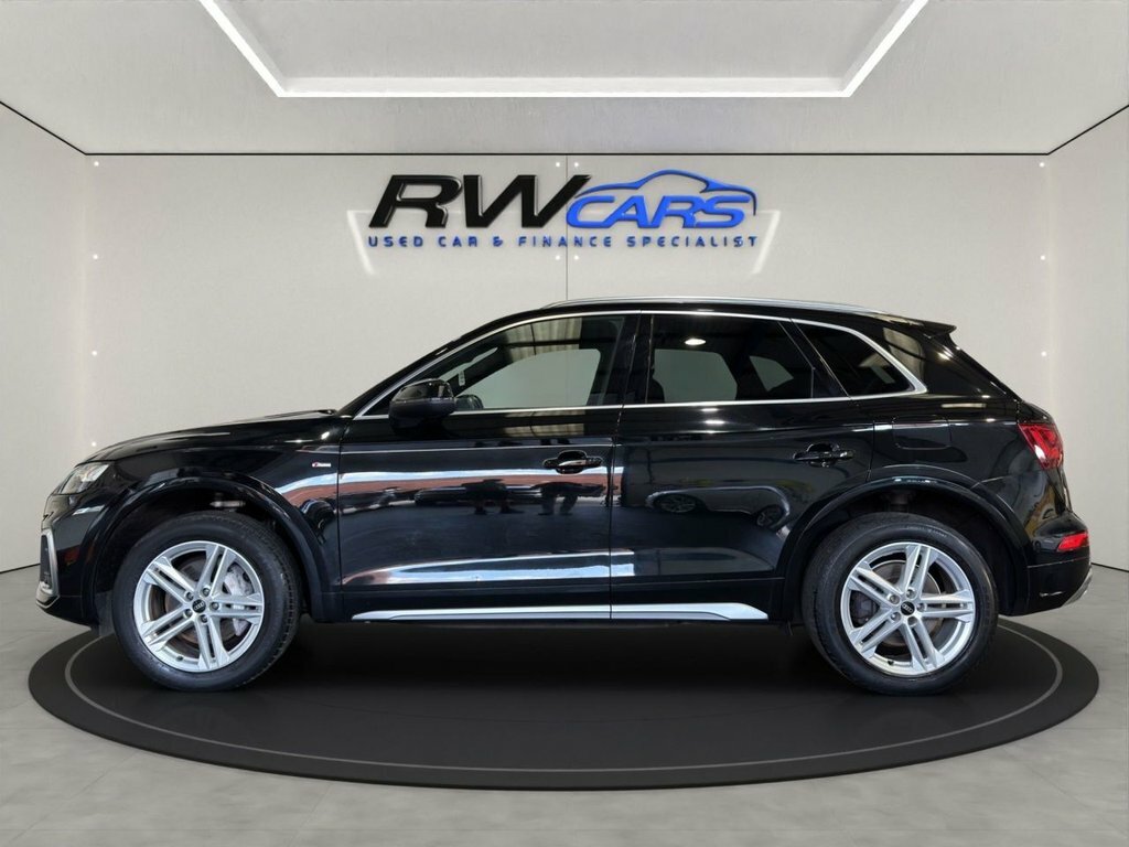 Audi Q5 2L S Line Black