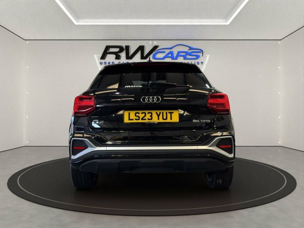 Audi Q2 1L S Line LS23YUT Black #4