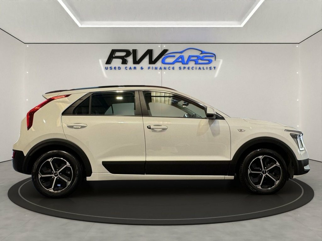 Kia Niro 1.6L 2 White #6