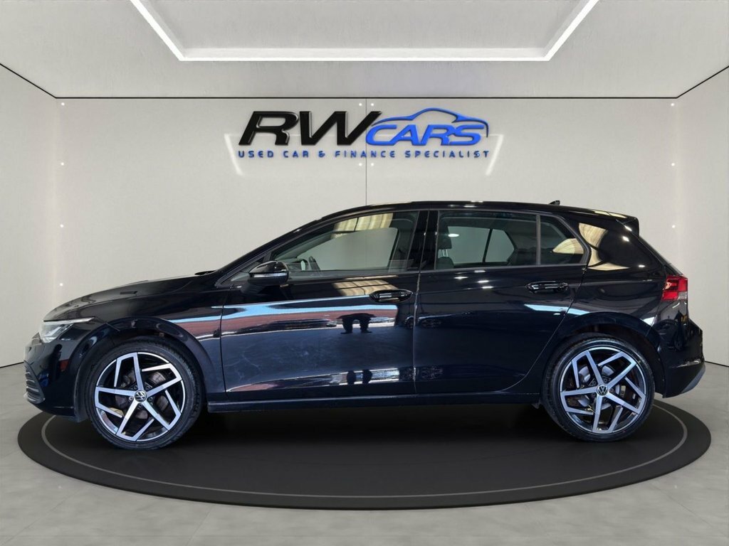 Volkswagen Golf 1.5L Life Black