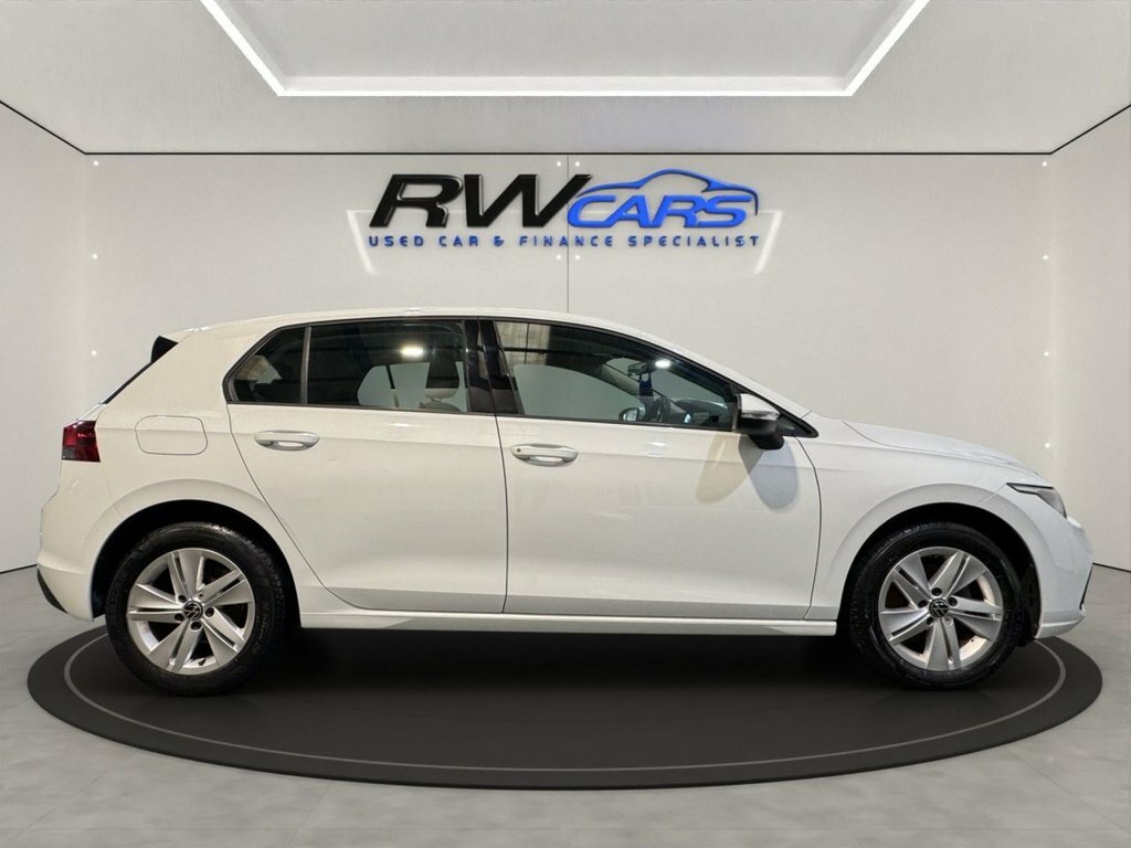 Volkswagen Golf 1L Life White #6