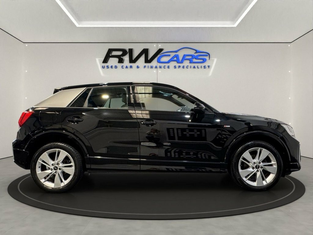 Audi Q2 1.5L S Line Black #5