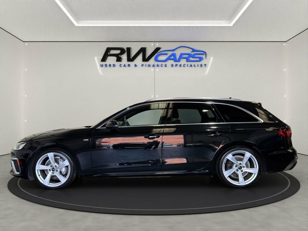 Audi A4 Avant 2L S Line Black