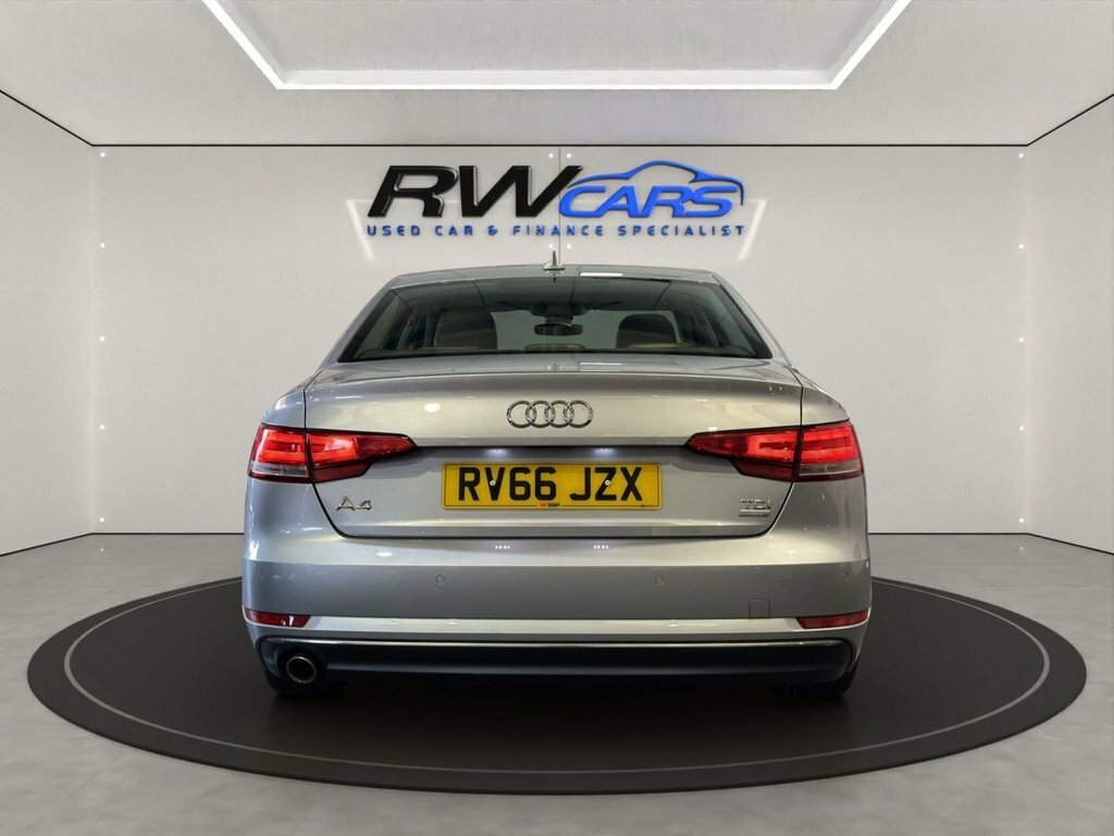 Audi A4 Saloon Silver #4
