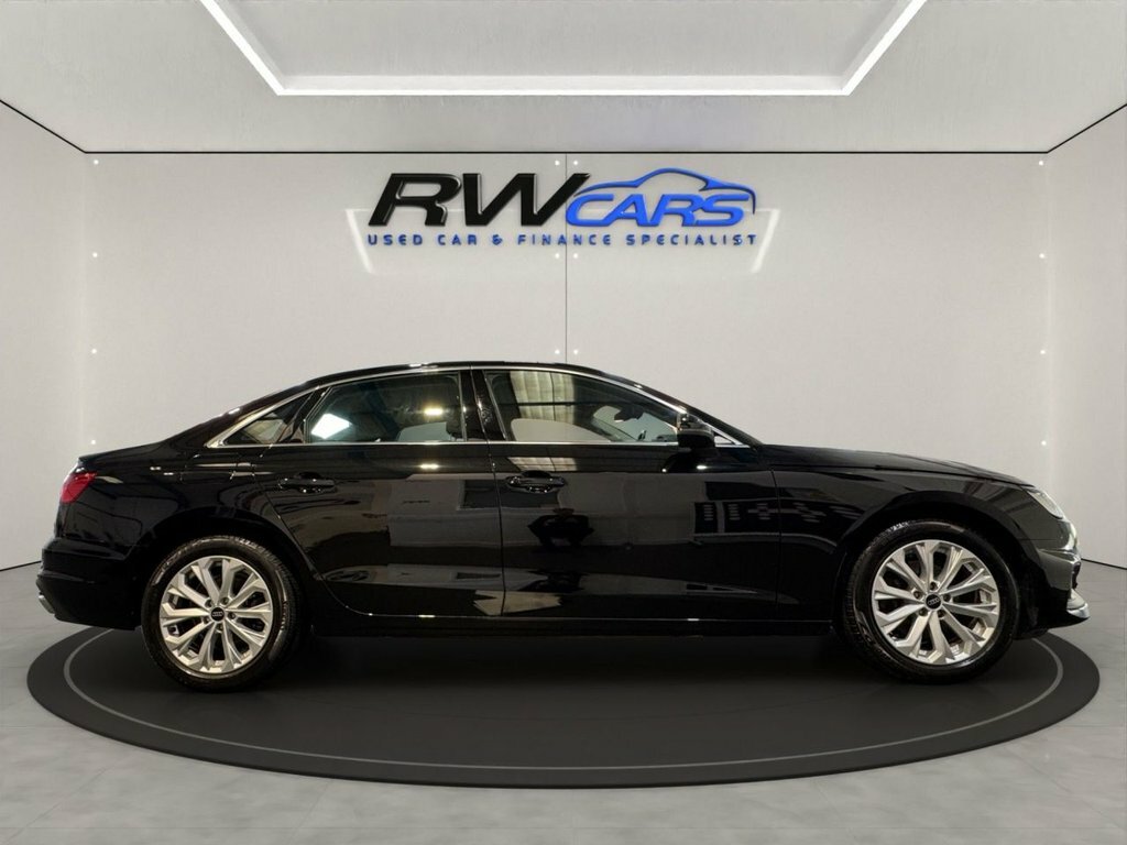 Audi A4 2L Technik Black #5