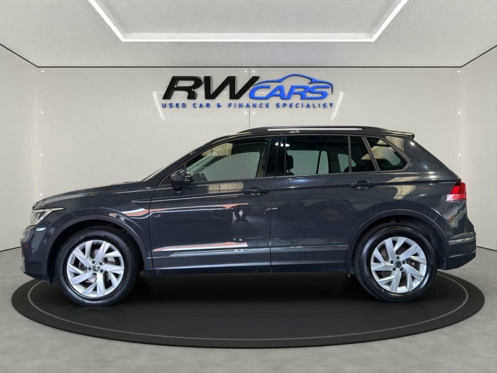 Volkswagen Tiguan 1.5L Life Grey