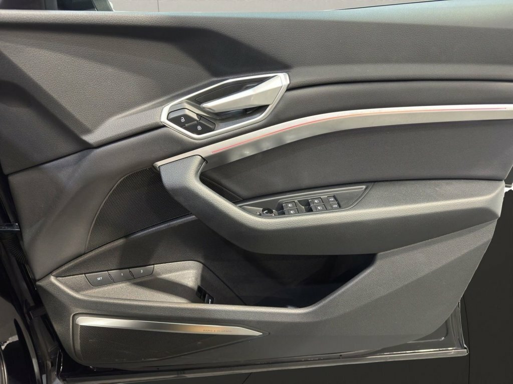 Audi E-tron 300Kw 55 Quattro 95Kwh 2020 Blue #19