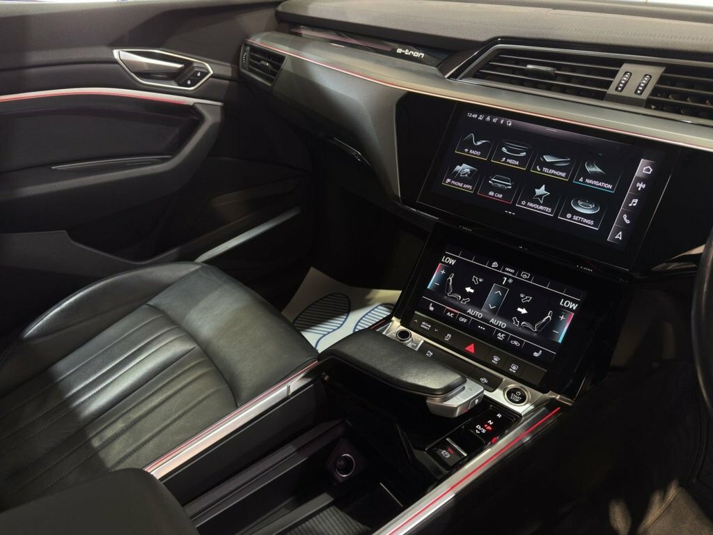 Audi E-tron 300Kw 55 Quattro 95Kwh 2020 Blue #13