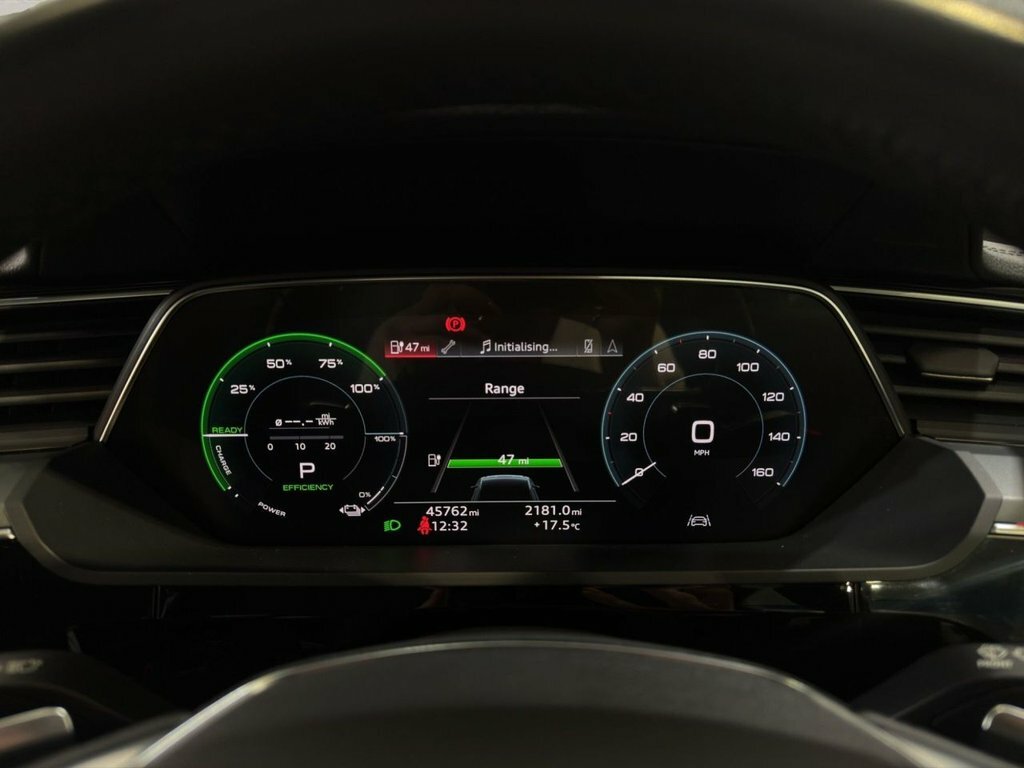 Audi E-tron 300Kw 55 Quattro 95Kwh Launch Edition White #8