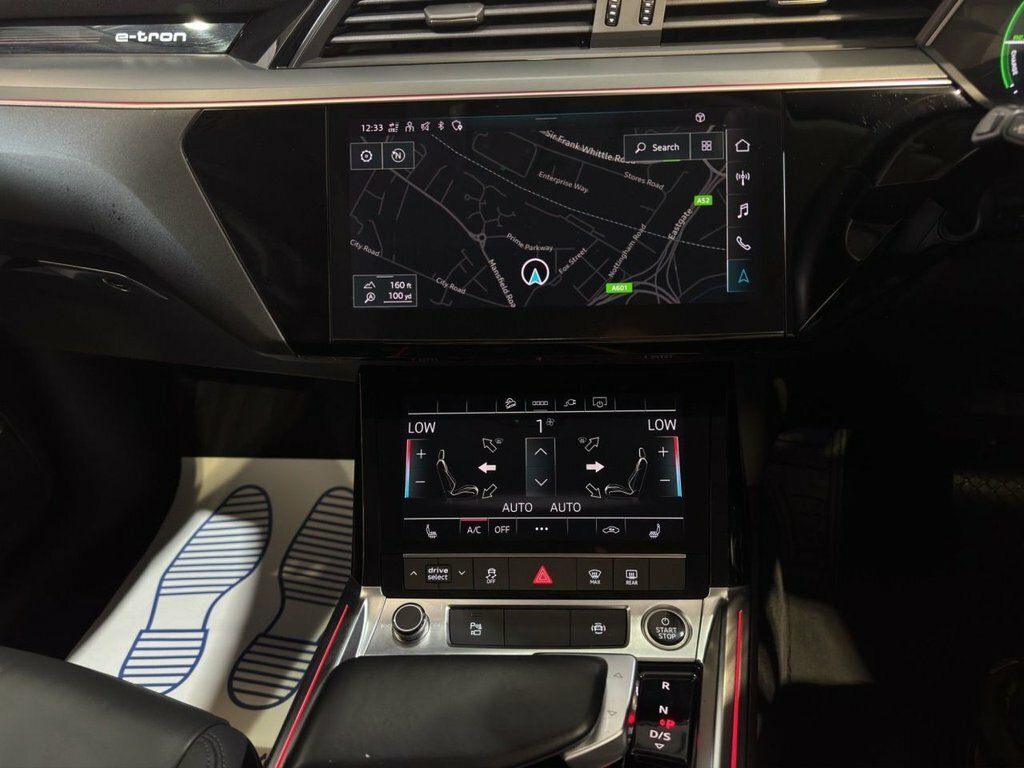Audi E-tron 300Kw 55 Quattro 95Kwh Launch Edition White #9