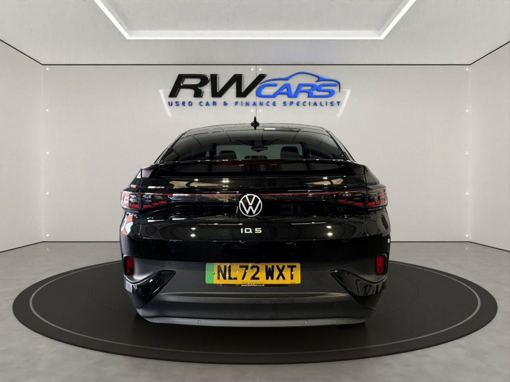 Volkswagen ID.5 Suv Black #3