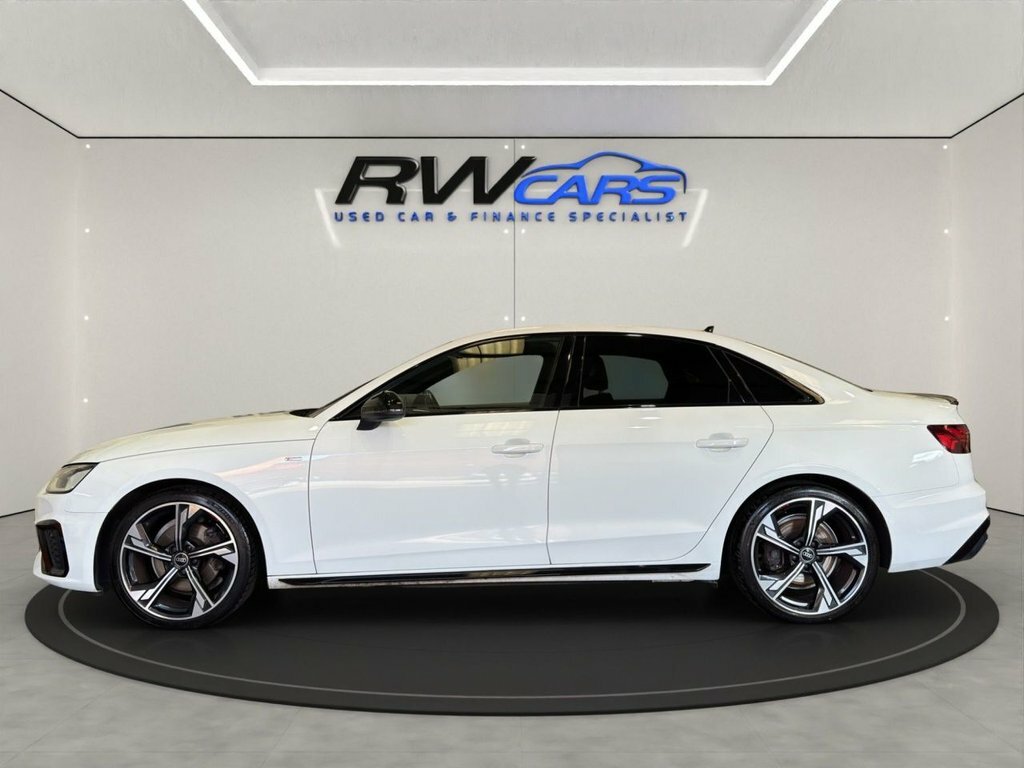 Audi A4 2L Black Edition White